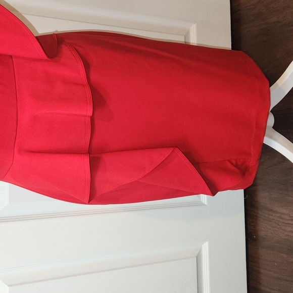 CALVIN KLEIN RED DRESS SLEEVELESS WITH FRONT RAFFLE SIZE 2 - Picture 5 of 10